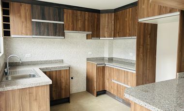 3 ULTIMAS CASAS EN VENTA EN AMBATO-MACASTO