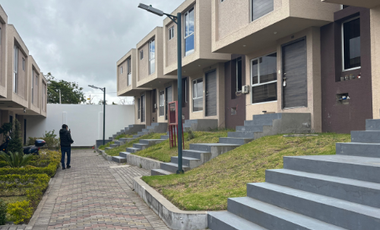 3 ULTIMAS CASAS EN VENTA EN AMBATO-MACASTO