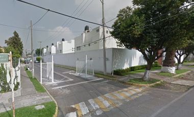 Casa en condominio a la venta, Col. Lomas Estrella, Iztapalapa.