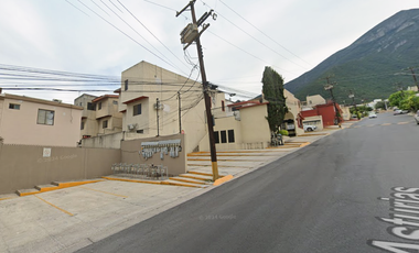 Casa en venta en calle Asturias, col. Cumbres 6to. Sector Secc. B, Monterrey, Nuevo León