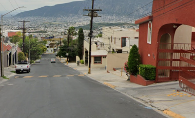 Casa en venta en calle Asturias, col. Cumbres 6to. Sector Secc. B, Monterrey, Nuevo León