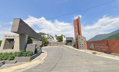 Hermosa casa en fraccionamiento en Cerro de Picachos 187, Mesa de La Corona 1er Sector, 66295 San Pedro Garza García, N.L.