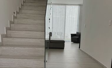 RENTA DE CASA EN COTO AVELLANO VALLE IMPERIAL ZAPOPAN JAL.