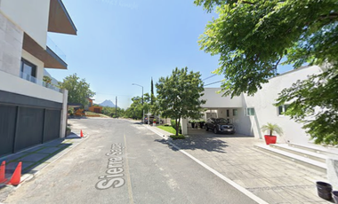 Hermosa casa ubicada en Sierra Sagra , Villa Montaña 1er Sector, 66235 San Pedro Garza García, N.L.