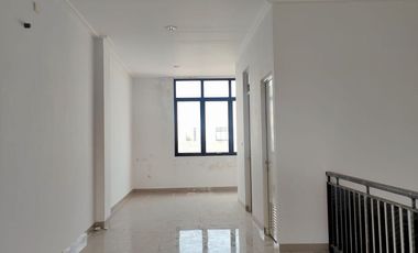 Turun Harga!! Dijual Ruko Dua Muka di  Sedayu City Boulevard Raya
