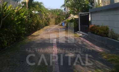 VILLA CANTIK 3 LANTAI DENGAN VIEW LAUT & GWK DI NUSA DUA BALI SIAP BANGET UNTUK KAMU MILIKI