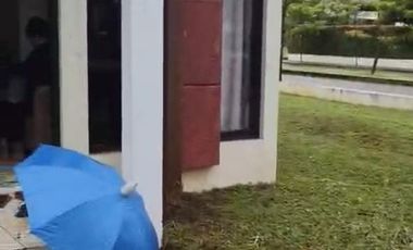 DIJUAL RUMAH MURAH BONUS LAHAN BESAR! LT 213m² di Cluster Ebony, Green Ara Harapan Indah