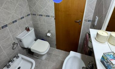 VENDO DEPARTAMENTO. 2 HABITACIONES. 5TA BAJADA. LAS GRUTAS A MTS DEL MAR.