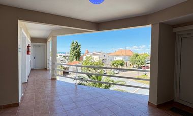 VENDO DEPARTAMENTO. 2 HABITACIONES. 5TA BAJADA. LAS GRUTAS A MTS DEL MAR.