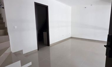 Disewakan rumah 6x10 osaka residence 3 lantai unfurnish