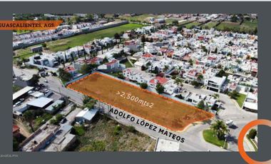 Venta de locales comerciales y oficinas con lobby al norte de Aguascalientes en nueva plaza TAVATA