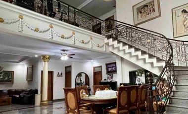 Rumah Mewah Ada Kolam Renang Antasari