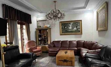 Rumah Mewah Ada Kolam Renang Antasari