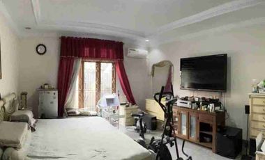 Rumah Mewah Ada Kolam Renang Antasari