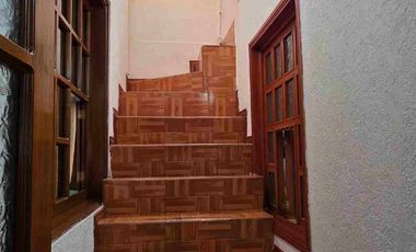 Casa de 3 pisos en venta, muy cerca de la UAEH, al oriente de la ciudad de Pachuca, en Mineral de la Reforma, Hidalgo.