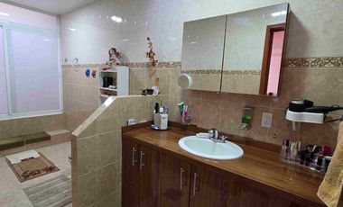 Casa de 3 pisos en venta, muy cerca de la UAEH, al oriente de la ciudad de Pachuca, en Mineral de la Reforma, Hidalgo.