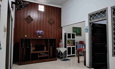 Rumah Tanah Luas Daerah Pakem Jember