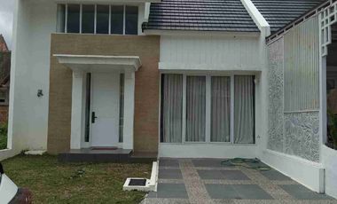 OPER KREDIT- RUMAH CITRALAND SATU LANTAI SIAP HUNI