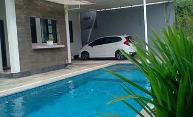 DIJUAL DAN DISEWAKAN RUMAH ATAU VILLA DI PADANGSAMBIAN KLOD DENPASAR