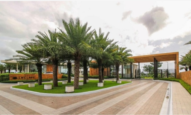 PRIME COMMERCIAL LOT with RFO Showroom along MAJOR ROAD|MCX |Ayala Alabang| Alabang West| EVIA Mall in Metro Manila