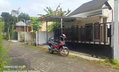 dikontrak kan untuk muslim. 4kilo timur UII