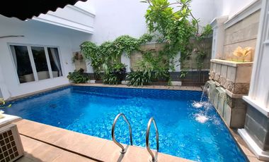 DISEWA RUMAH SIAP HUNI MEWAH FURNISHED DALAM KOMPLEK MENTERI KUNINGAN