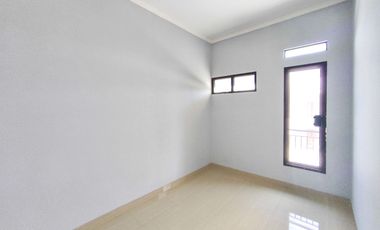 Rumah Strategis 10 Menit ke Bintaro Jaya Xchange Mall Siap KPR J-35800