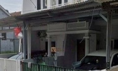 Hunian nyaman di area dekat green lake city Dijual Rumah 2 lantai perumahan kresek indah 2 lokasi strategis