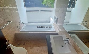SPRINGHILL THE ROYAL RESIDENCE APARTEMEN KEMAYORAN DEKAT TOLL & GOLF
