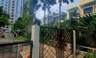 SPRINGHILL THE ROYAL RESIDENCE APARTEMEN KEMAYORAN DEKAT TOLL & GOLF