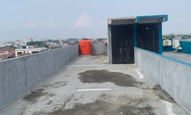 Disewakan Ruko 4 Lantai Lokasi Strategis di Rawamangun