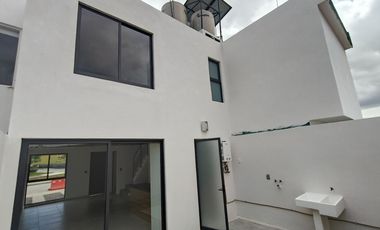 Casa nueva en venta en Morelia | Roof garden y jardín en Real Castillejo