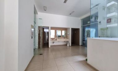 RENTA DEPARTAMENTO CON TERRAZA Y AMENITIES EN FUENTES DE TEPEPAN APA_5261 OG