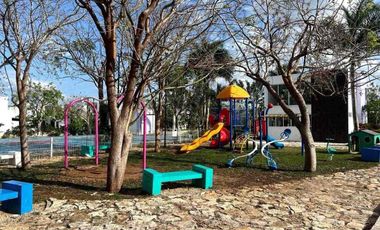 Casa en venta de 3 habitaciones en zona privada con alberca