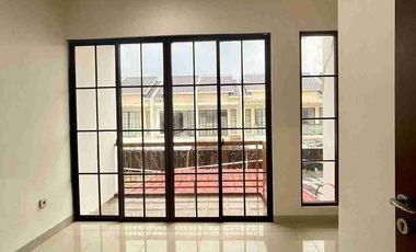 Disewakan Rumah termurah di greenlake city