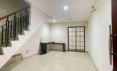 Disewakan Rumah termurah di greenlake city