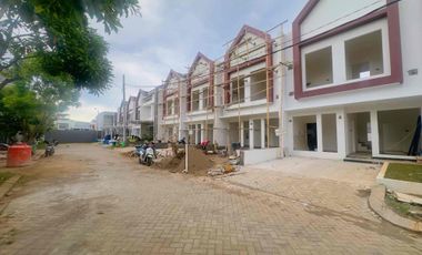 DIJUAL RUMAH 2 LANTAI DIMAKASSAR MODERN ESTATE JALAN HERTASNING