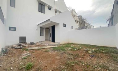 DIJUAL RUMAH 2 LANTAI DIMAKASSAR MODERN ESTATE JALAN HERTASNING