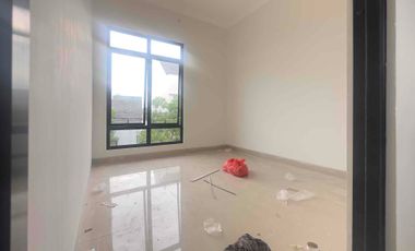DIJUAL RUMAH 2 LANTAI DIMAKASSAR MODERN ESTATE JALAN HERTASNING