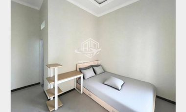 rumah kos dengan full furnish dan dekat kampus ternama di kota Malang