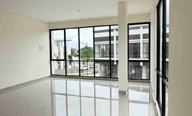Disewakan Ruko Hoek Sorrento Grande East Gading Serpong