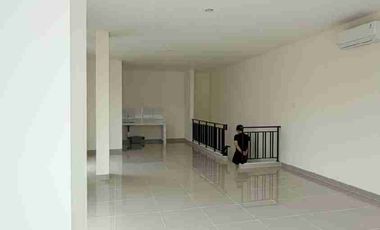 Disewakan Ruko Hoek Sorrento Grande East Gading Serpong