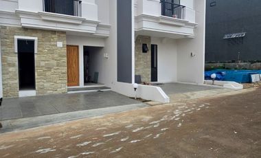 Rumah Dijual Cilandak. Wijaya Kusuma, UNIT BARU, Cluster. READY