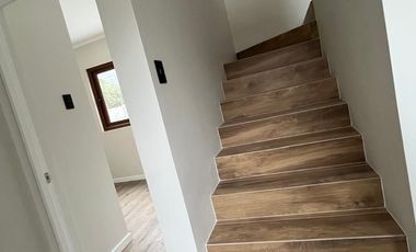 Hermosa Casa Estilo Mediterráneo Mirador de Nogales , machalí