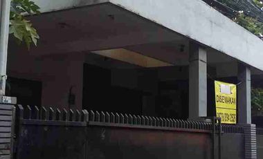 Disewakan Rumah 5+2 kmr blkg Mandiri Supomo Tebet Jaksel.