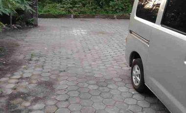 rumah besar dekat kampus uii jogja