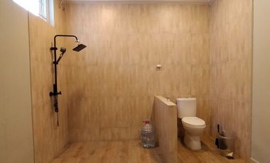 House 5 Bedroom Near Senayan-Permata Hijau Ready to Rent