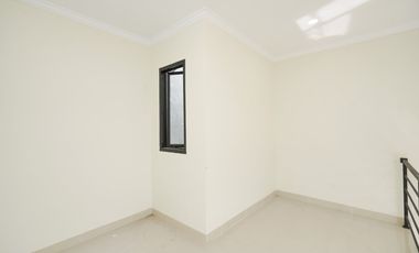 Rumah SHM 2 Lt Bebas Banjir 10 Mnt ke Gerbang Tol Jati Warna J-35697