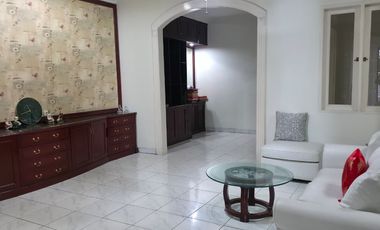 Rumah Furnish 2 Lantai Dekat Kawasan Bisnis, Pendidikan dan Akses Tol di Taman Permata Buana Jakarta Barat