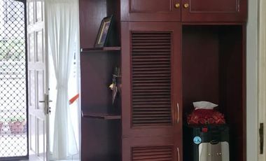 Rumah Furnish 2 Lantai Dekat Kawasan Bisnis, Pendidikan dan Akses Tol di Taman Permata Buana Jakarta Barat